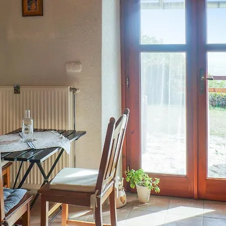 Stunning In Balatonzolos W/ Sauna, Wifi And 6 Bedrooms *