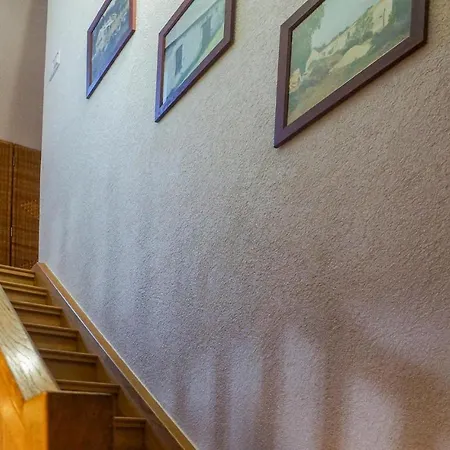 Stunning In Balatonzolos W/ Sauna, Wifi And 6 Bedrooms * Balatonszolos
